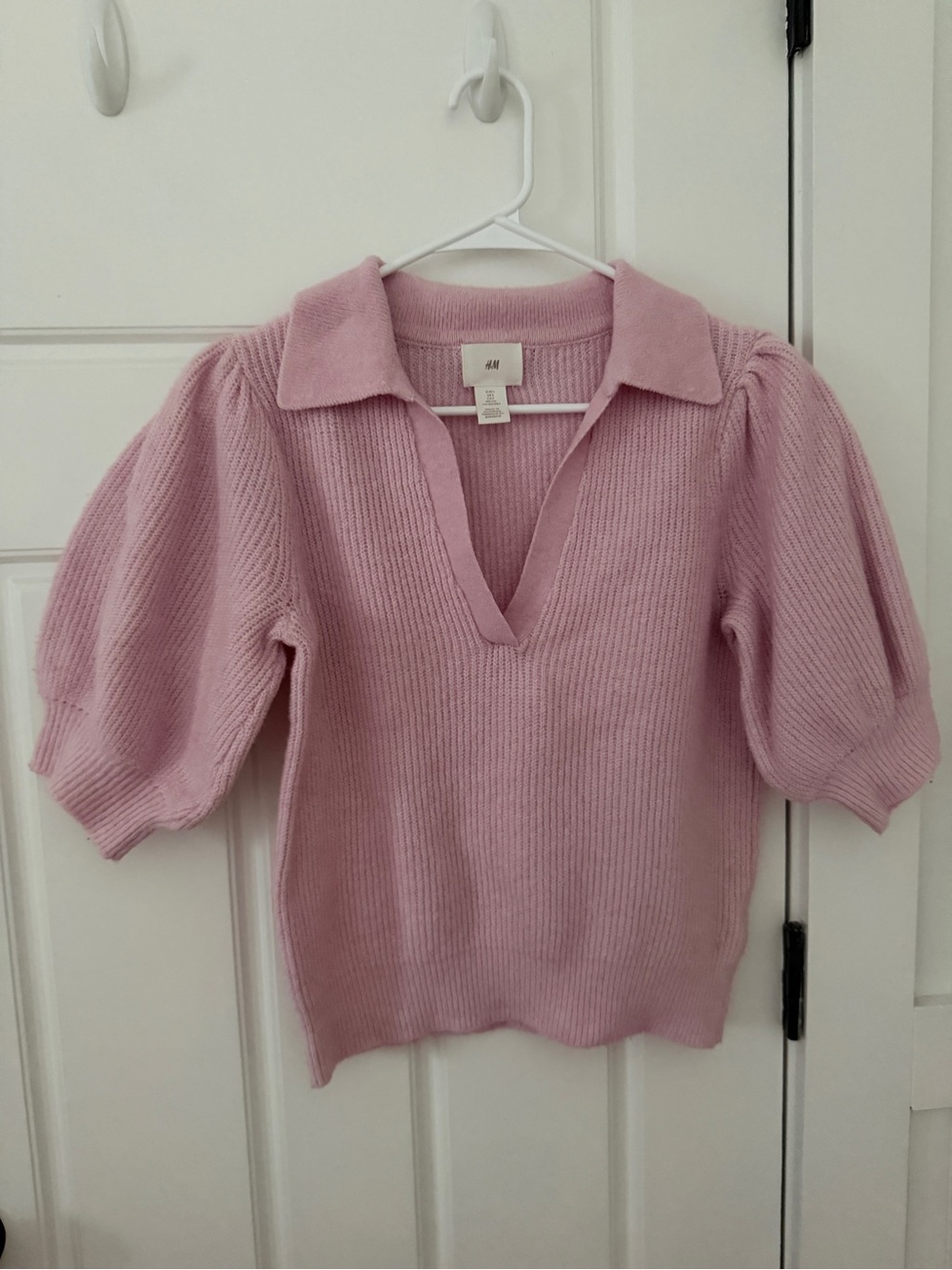 H&M Light Pink V-Neck Collared Puff Sleeve Sweater